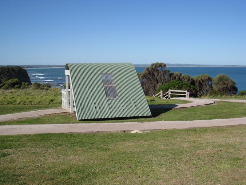 Inverloch - Bunurong Coastal Drive, Eagles Nest: Information shelter at car park