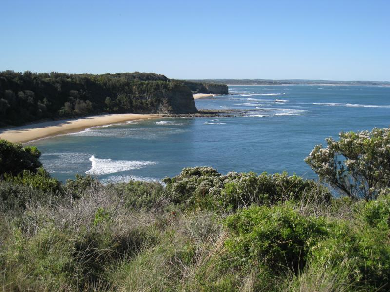 Inverloch - Bunurong Coastal Drive - Eagles Nest - View north-east along coast from path to lookout