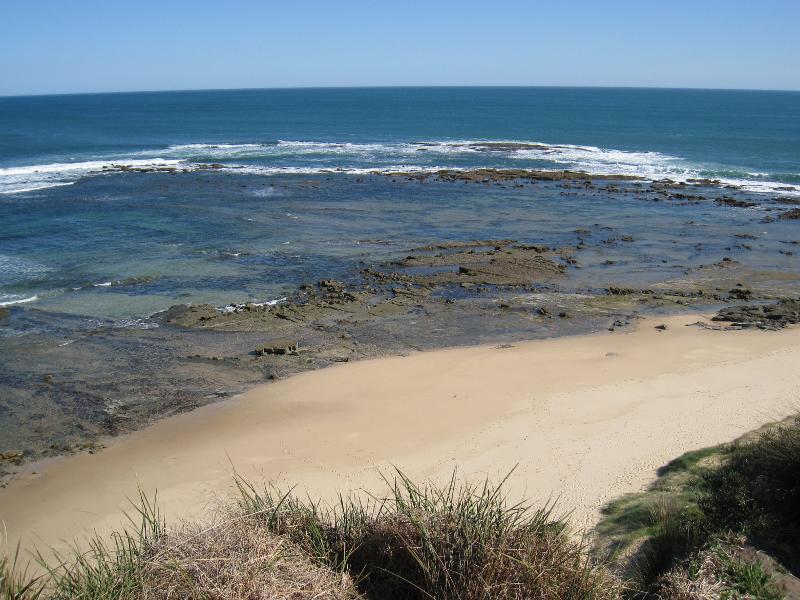 Inverloch - Bunurong Coastal Drive, Twin Reefs: View over beach and out to sea from lookout