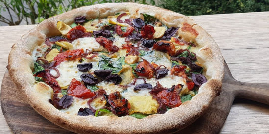 Mad Raven Pizza, Kallista