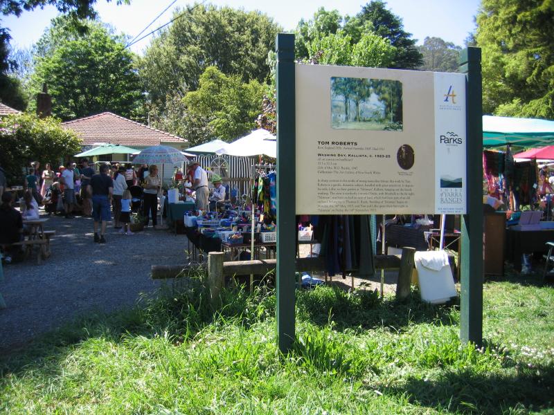 Kallista - Village Green and community house, Church Street: Community house and Saturday art & craft market