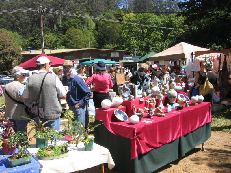 Kallista - Village Green and community house, Church Street: Saturday art & craft market