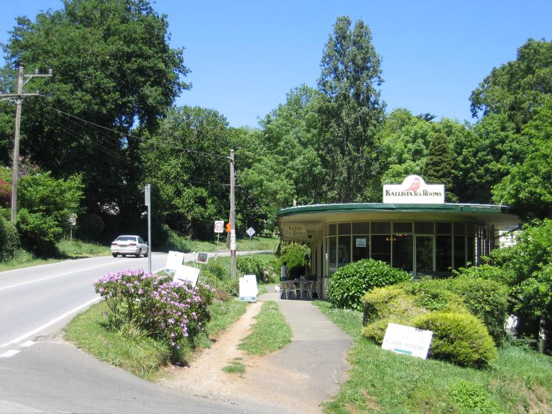 Kallista - Around Kallista: Kallista Tea Rooms, Monbulk Rd at Rivington Av