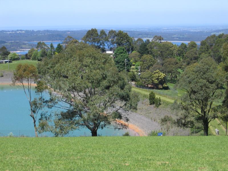 Kallista - Johns Hill Reserve, Ridge Road: View south to Johns Hill Reservoir