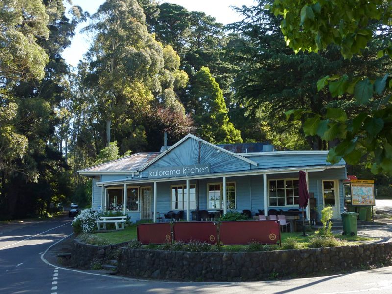 Kalorama - Ridge Road at Mount Dandenong Tourist Road: Cafe, corner Mt Dandenong Tourist Rd and Ridge Rd