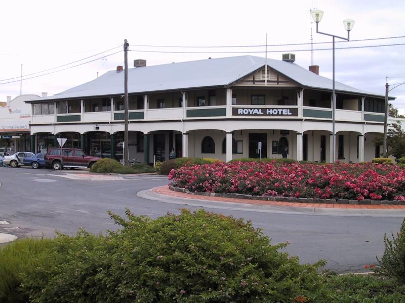 Kerang - Commercial centre and shops, Wellington Street and Victoria Street: Royal Hotel, corner Victoria St and Scoresby St