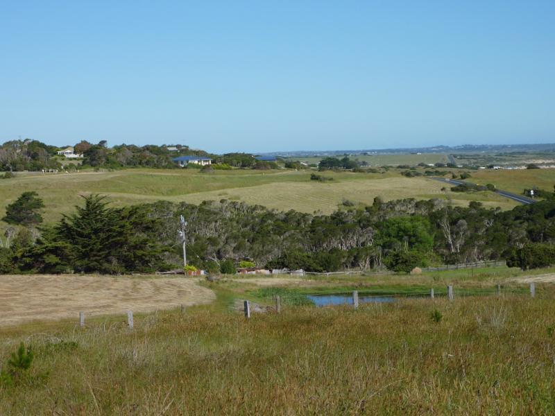 Kilcunda - Bass Highway north-west of town centre: Easterly view from Bass Hwy west of Mabilia Rd