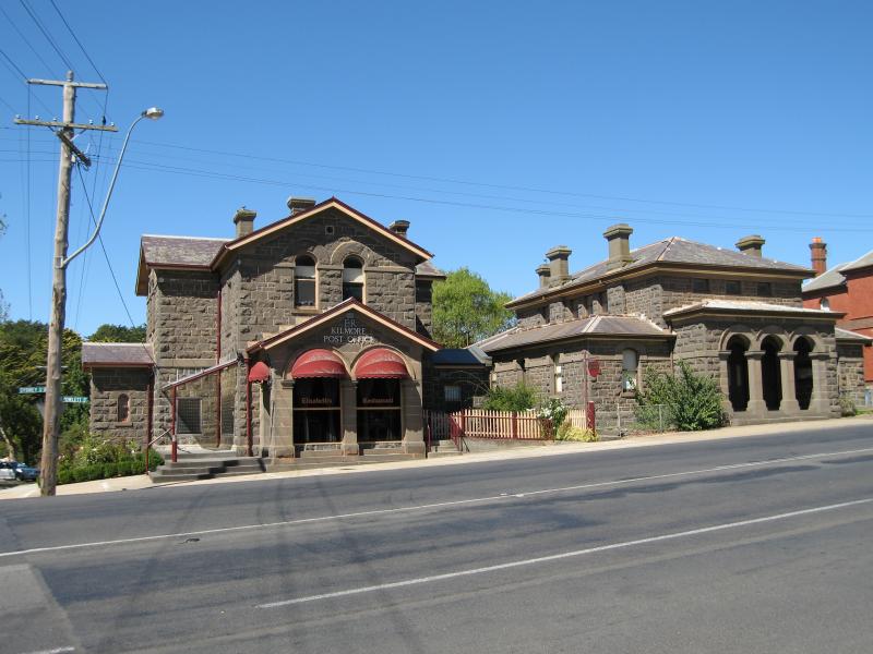 Kilmore - Historical buildings, Powlett Street and Sydney Street at Foote Street: Old post office and court house