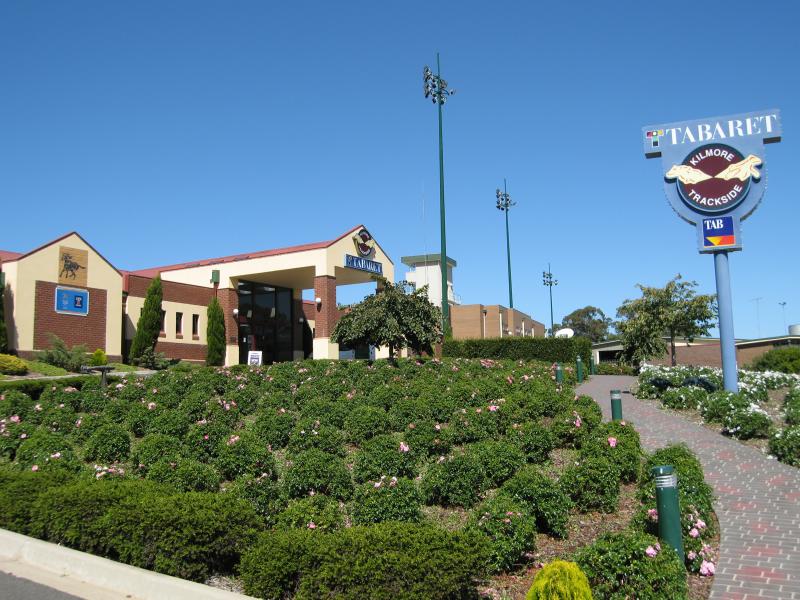 Kilmore - Racecourse, East Street: Taberet bistro and gaming venue, East St opposite Gipps St