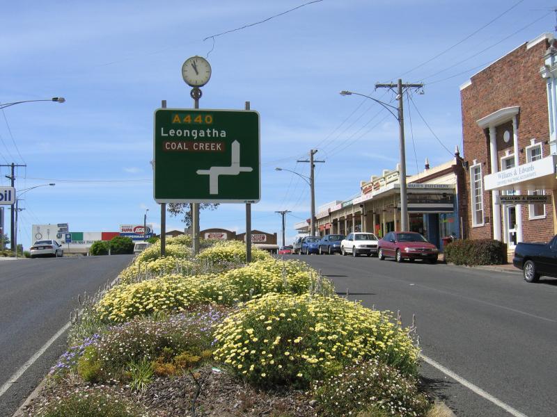 Korumburra - Commercial centre and shops, Commercial Road, Bridge Street and Mine Road: View south-east along Commercial St towards Bridge St