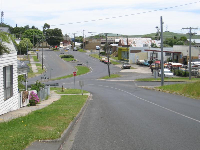 Korumburra - Around town: View north-west along Mine St towards Leongatha Rd