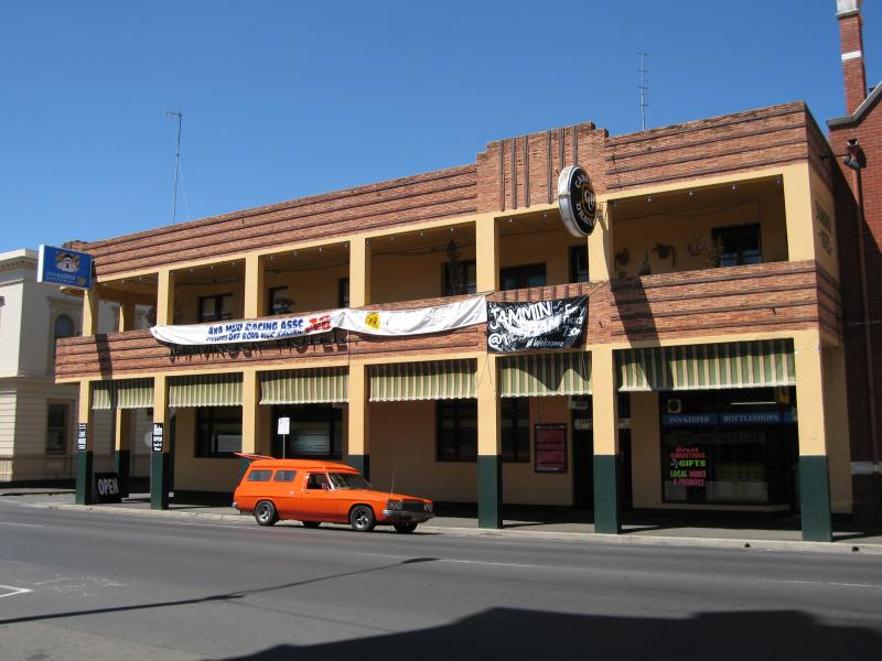 Kyneton - Shops along Mollison Street: Shamrock Hotel, Mollison St
