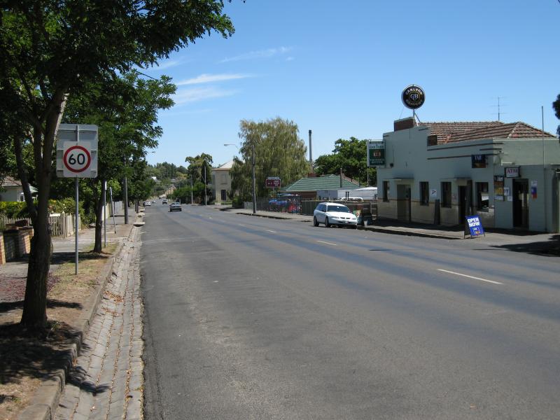 Kyneton - The historic Piper Street: View west along Piper St between Powlett St and Wedge St