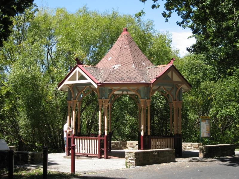 Kyneton - Kyneton Mineral Springs Reserve, Burton Avenue: Rotunda at mineral spring