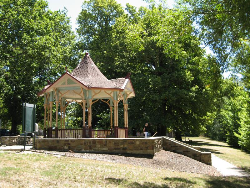 Kyneton - Kyneton Mineral Springs Reserve, Burton Avenue: Rotunda at mineral spring