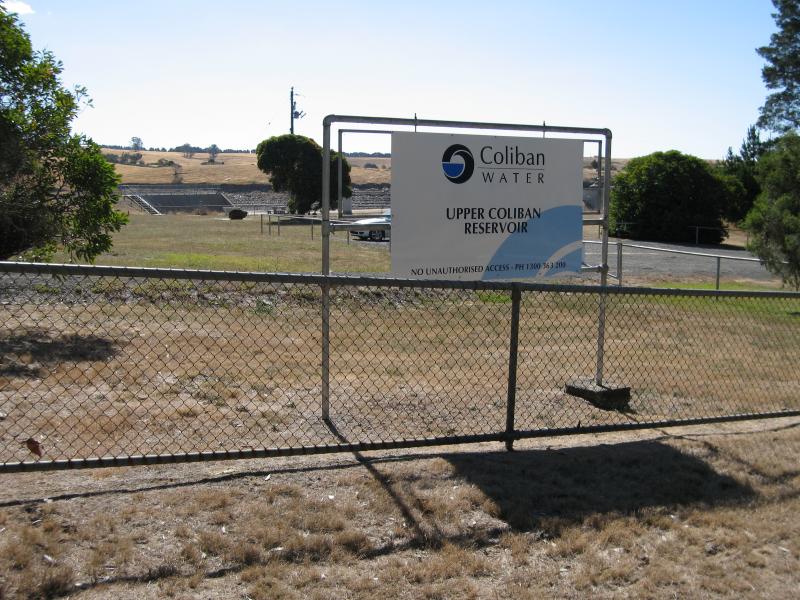 Kyneton - Upper Coliban Reservoir: Car park entrance at Springhill Rd
