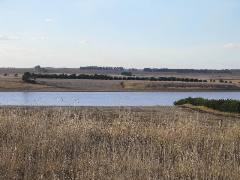 Lake Bolac - Around Lake Bolac: View north towards Salt Lakes from Glenelg Hwy, 1.5 km west of town centre