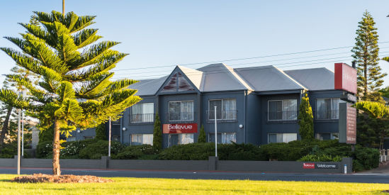 Bellevue On The Lakes