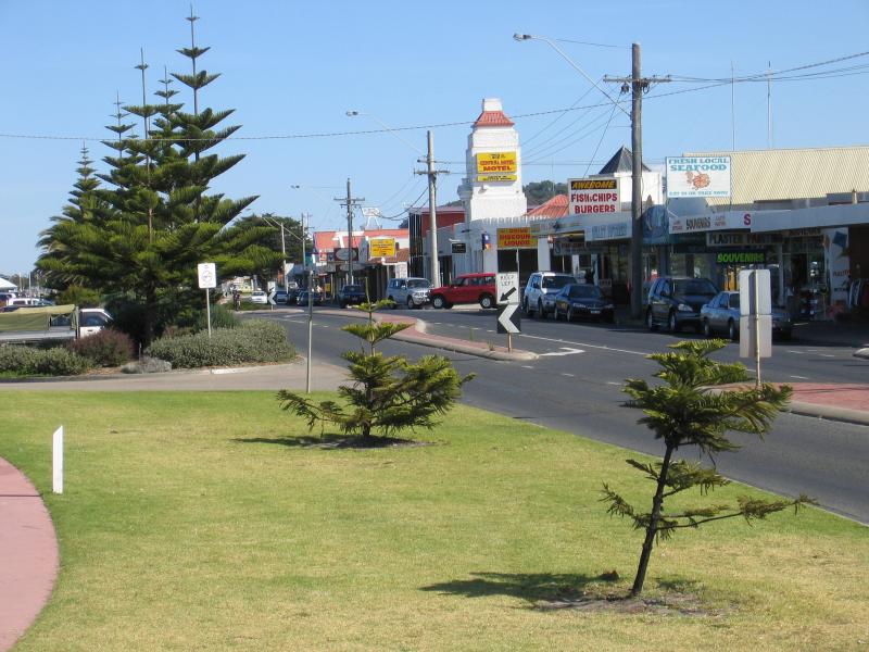 Lakes Entrance photos Travel Victoria & visitor guide