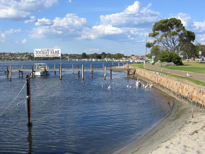 Lakes Entrance - Marine Parade: Jetties, view east along North Arm between Laura St and Carstairs Av