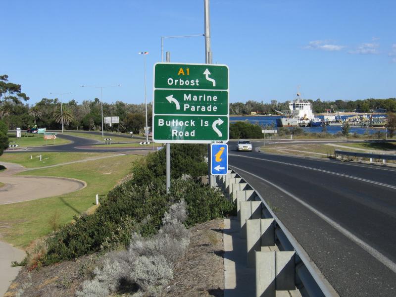 Lakes Entrance - Princes Highway bridge over North Arm - View south-east along Princes Hwy towards Marine Pde