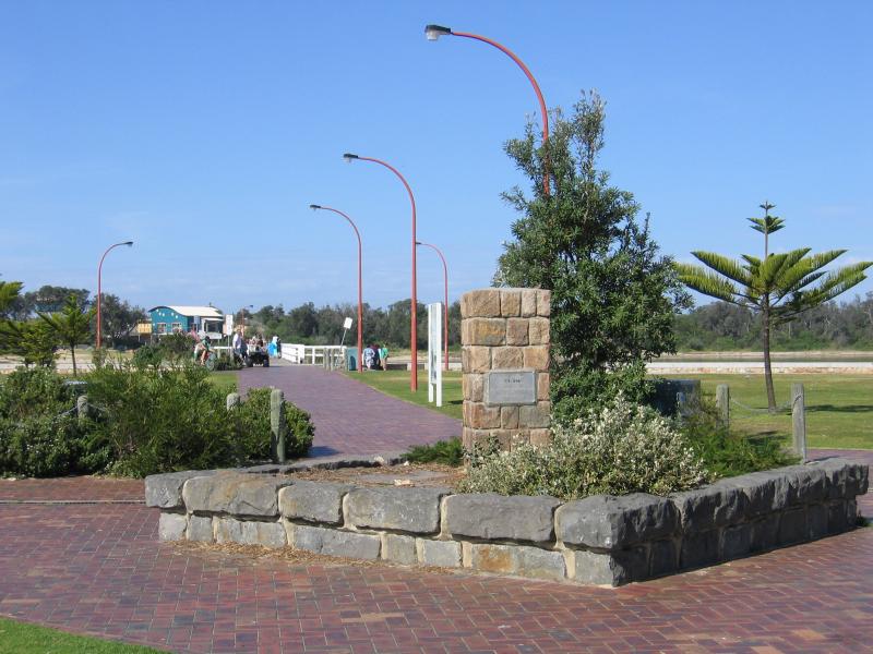 Lakes Entrance - Footbridge across Cunninghame Arm from Esplanade to Main Beach: View towards footbridge from Esplanade