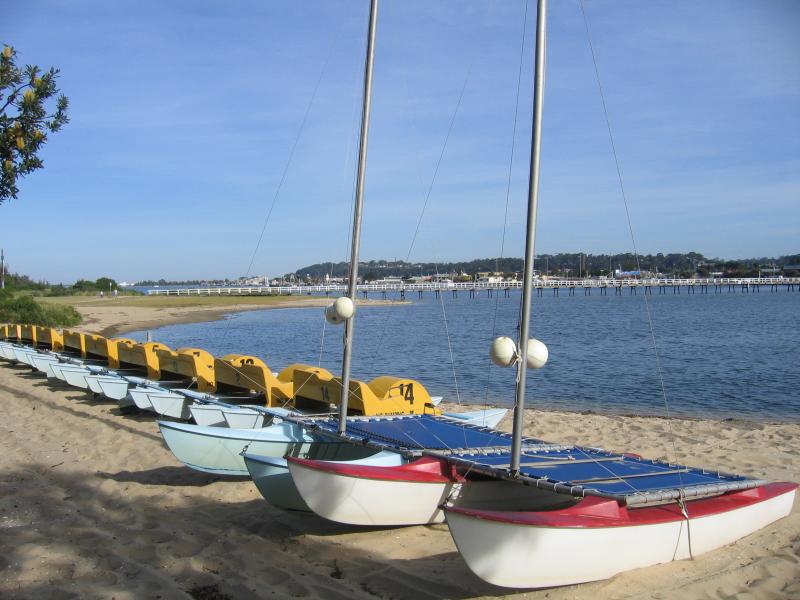 Lakes Entrance - Main Beach along Cunninghame Arm: Hire boats, east of footbridge