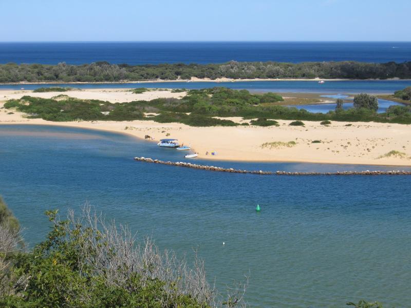 Lakes Entrance - Lookouts along Princes Highway, Kalimna: View south across Rigby Island