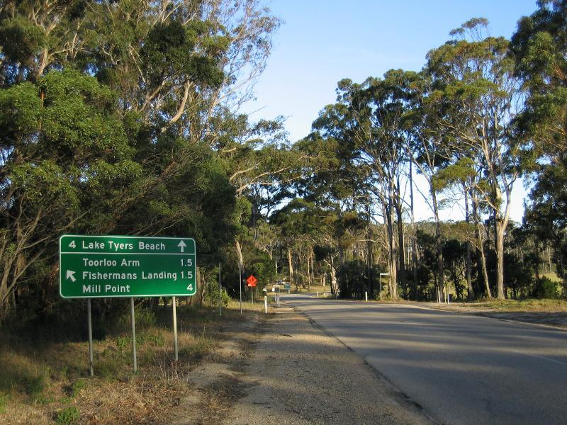 Lakes Entrance - Lake Tyers: View south-east along Lake Tyers Rd towards Mill Point Rd