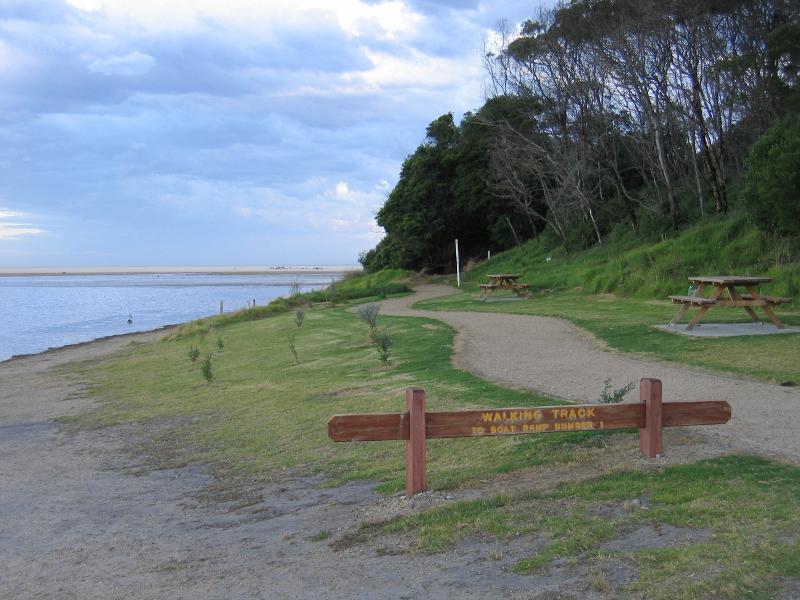 Lakes Entrance - Lake Tyers: View south-east along lake near Boat Ramp No.2