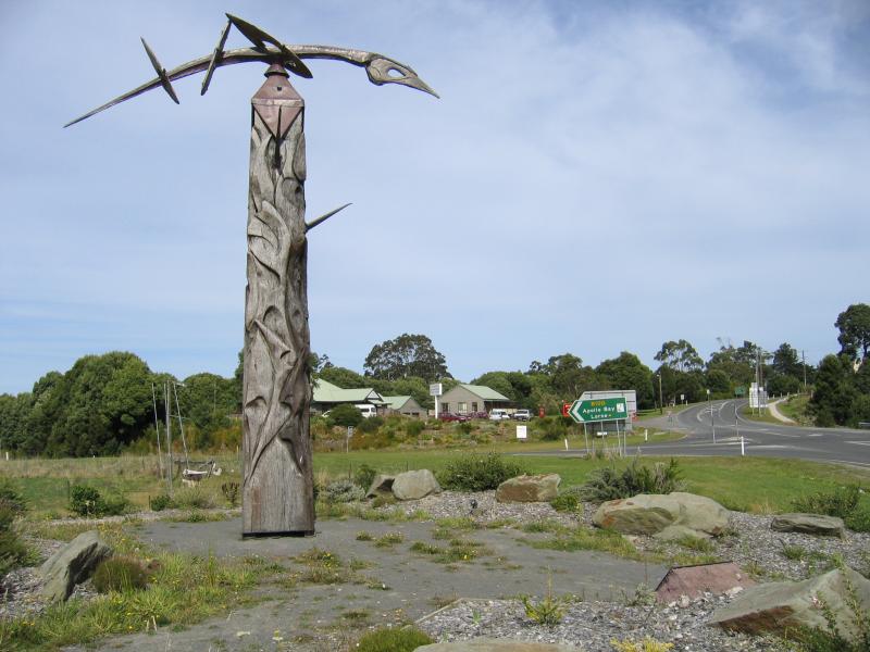 Lavers Hill - Shops and commercial centre: The sculpture 'Drift' and weathervane, corner Colac Rd and Great Ocean Rd