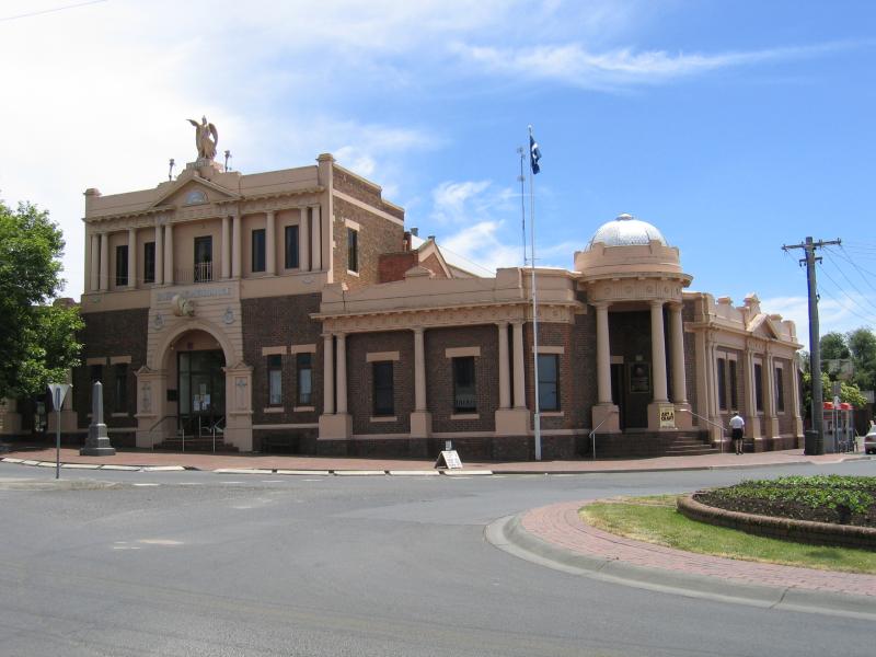 Leongatha - Commercial centre and shops: Memorial Hall and Art Gallery, corner McCartin St and Michael Pl