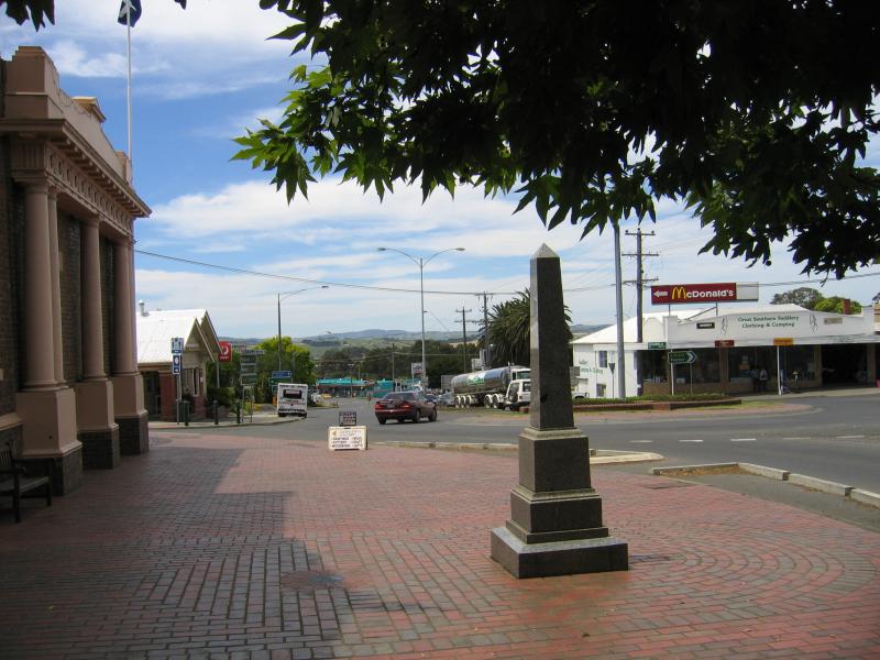 Leongatha - Commercial centre and shops: Monument at Memorial Hall, view north-east along McCartin St towards Michael Pl and Bair St
