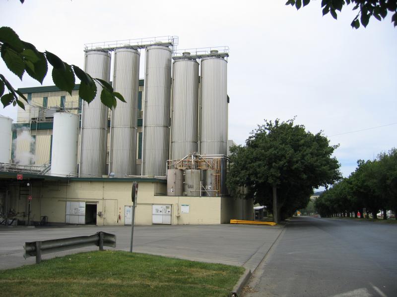 Leongatha - Devondale dairy factory, Yarragon Road: Factory, view north-east along Yarragon Rd between Bent St and Rifle Range Rd