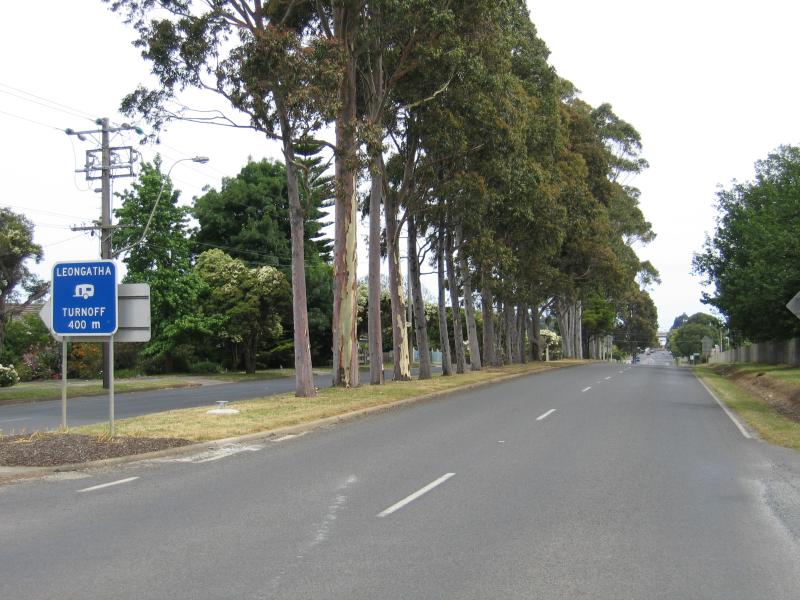 Leongatha - Recreation Reserve, Roughead Street - View south along Roughead St opposite oval at recreation reserve