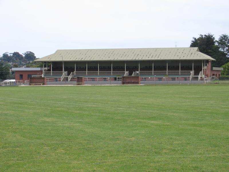 Leongatha - Recreation Reserve, Roughead Street: Oval