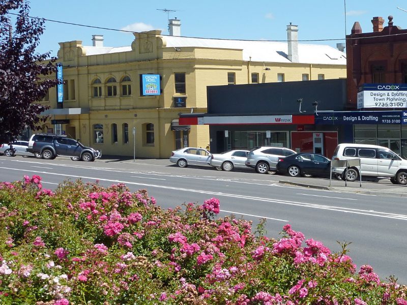 Lilydale - Shops and commercial centre, Main Street: View north across Main St towards Crown Hotel