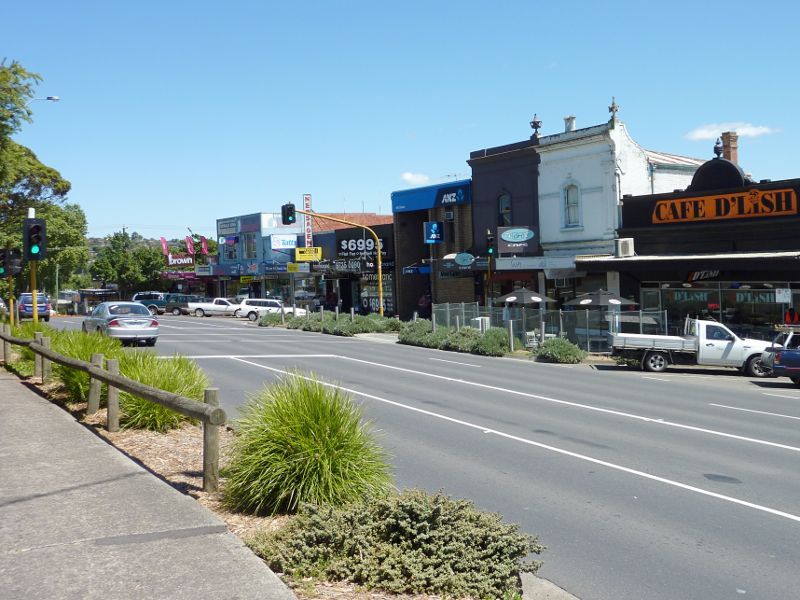 Lilydale photos Travel Victoria & visitor guide