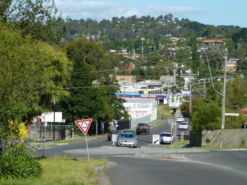Lilydale - John Street: View east along John St towards Cave Hill Rd