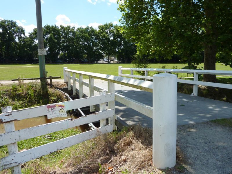 Lilydale - Lilydale Recreation Reserve, off Main Street and Chapel Street: View west along footbridge over Olinda Creek, west end of Chapel St