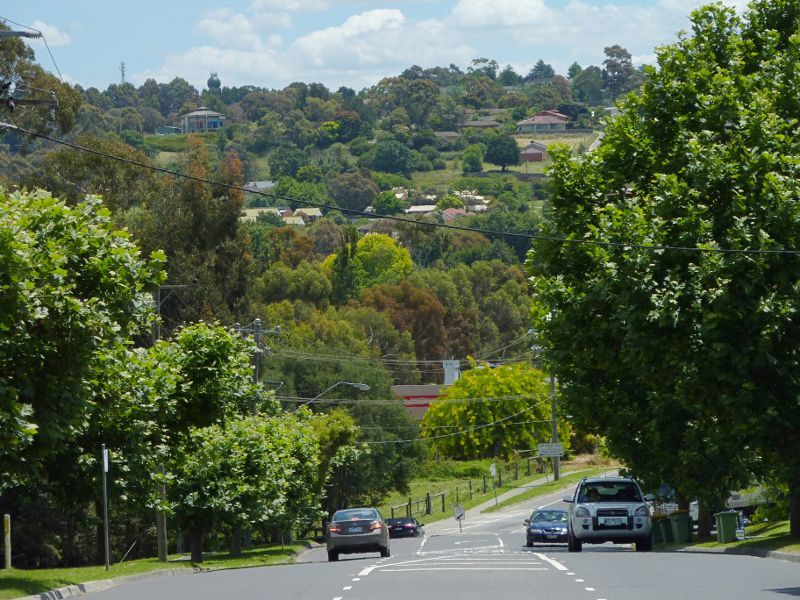 Lilydale - Eyrefield Park, Hardy Street: View west along Hardy St towards Clarke St