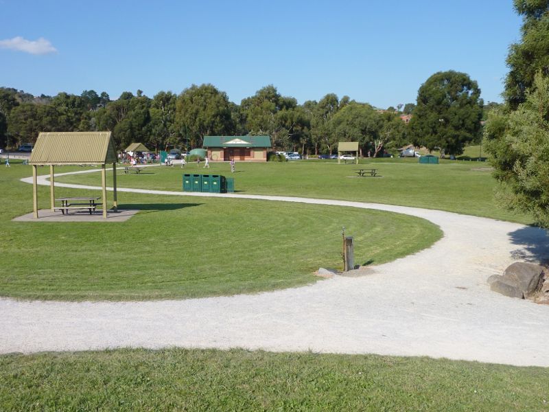 Lilydale - Lillydale Lake Park, Swansea Road: Bicentennial Park Lawn and picnic shelters