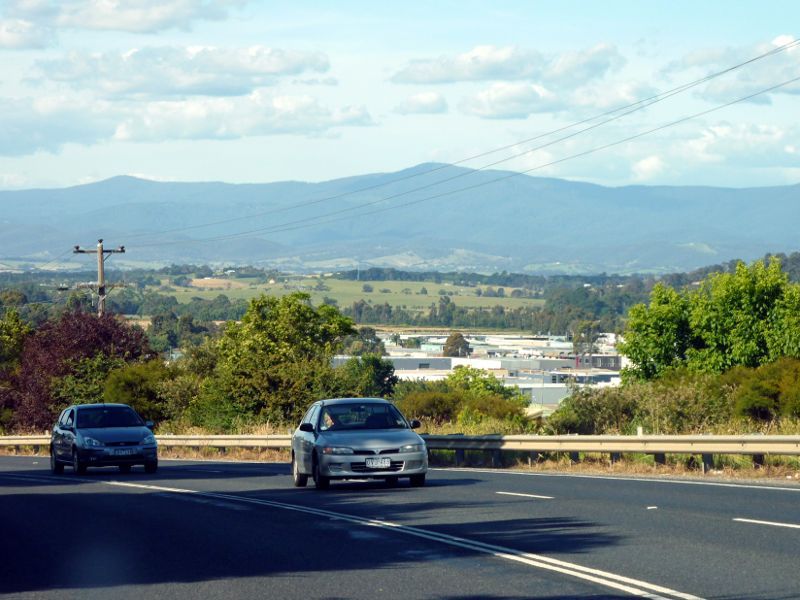 Lilydale photos Travel Victoria & visitor guide