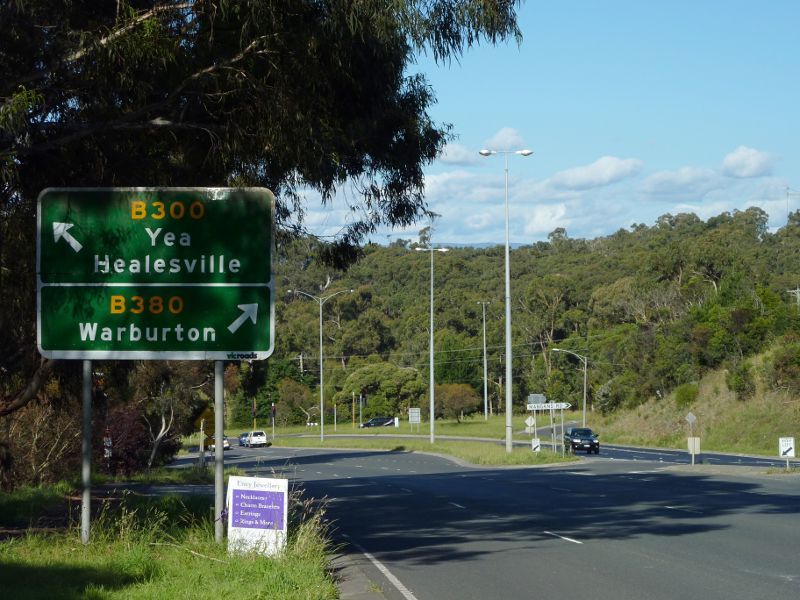 Lilydale - Maroondah Highway east of Lilydale town centre: View north-east along Maroondah Hwy towards Mangans Rd and Warburton Hwy