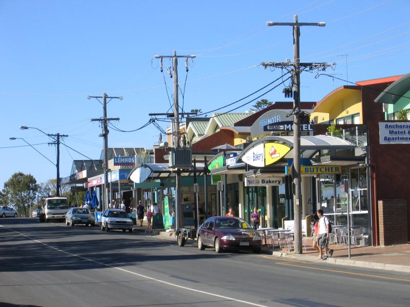 Lorne - Commercial centre and shops, Mountjoy Parade: Shops along Mountjoy Pde between Otway St and Grove Rd