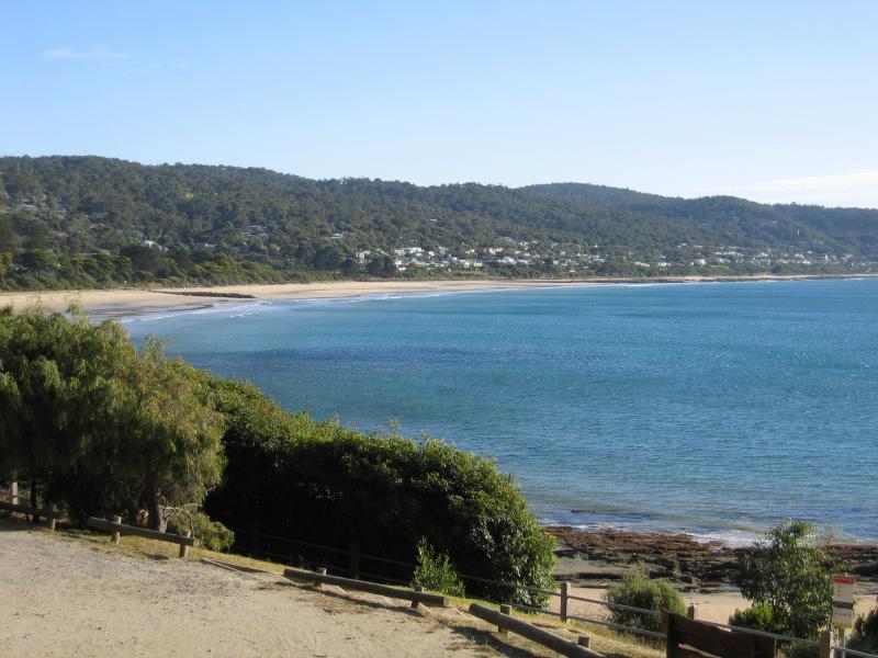 Lorne - Coastal views at southern end of main beach: View north-east along coast from Great Ocean Rd near Albert St