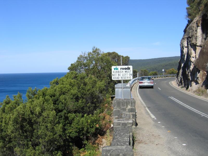 Lorne - Mount Defiance area, Great Ocean Road: View south-west along coast at Mt Defiance lookout