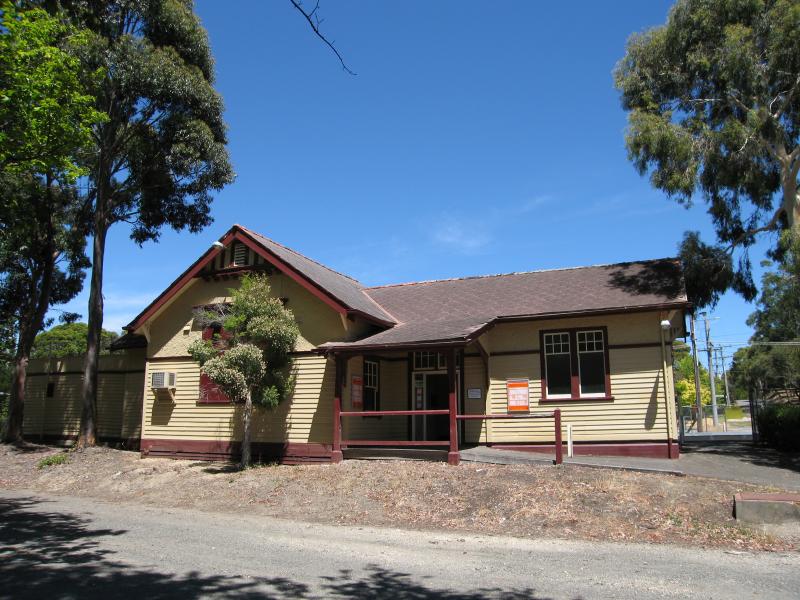 Macedon - Macedon railway station, off Victoria Street: View of station from car park