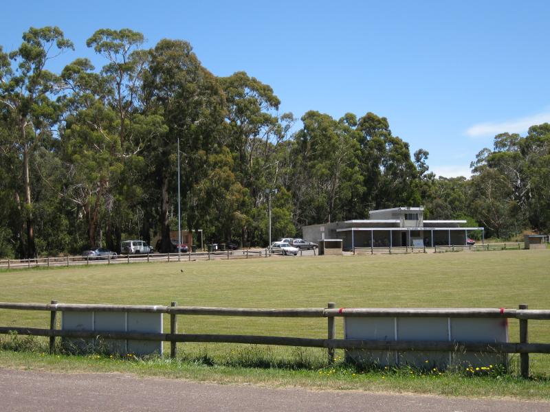 Macedon - Tony Clarke Recreation Reserve, Waterfalls Road: Sports oval and pavilion