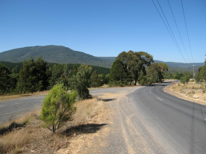 Macedon - Around Macedon: View east along Nursery Rd, east of Black Forest Drive